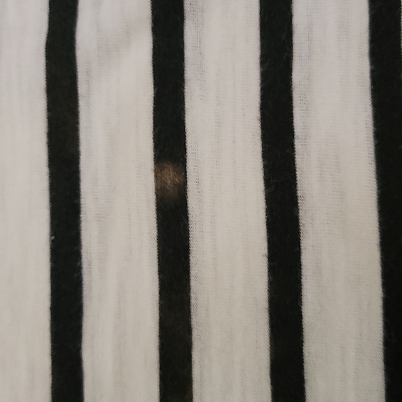 AVA VIV Black and White Stripped Short Sleeve T Shirt, 2X - Picture 4 of 5